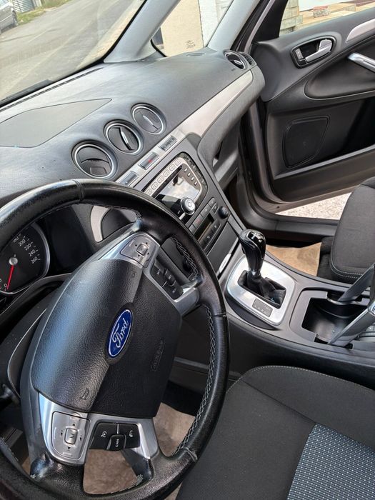 Vand ford galaxy 2012