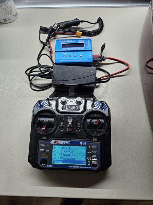 Лодка за захранка Scarp