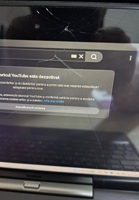 Laptop tableta Asus cu display  touchscreen