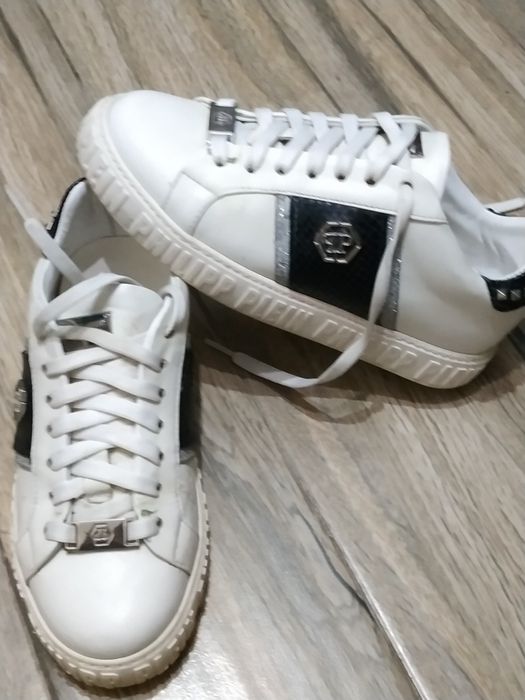 Продаются женские красовки