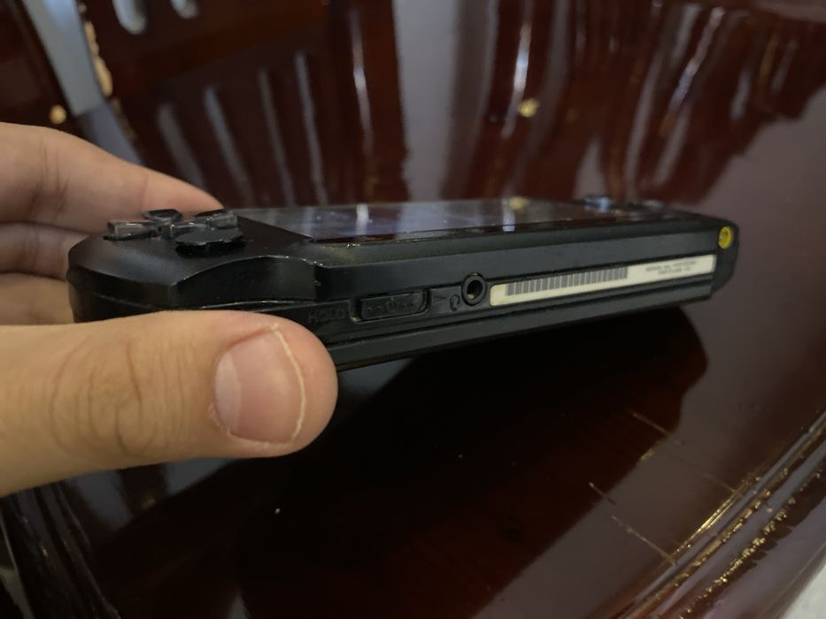 PSP street (E1008) в хорошем состоянии 20+ игр