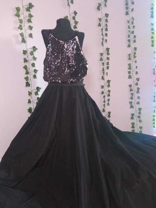 Официална рокля с пайети