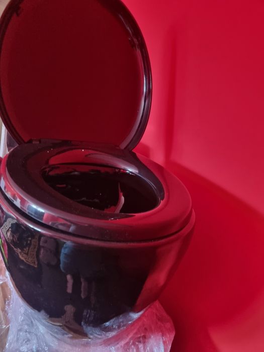 Wc bazin si bideu noi din ceramic negru lucios