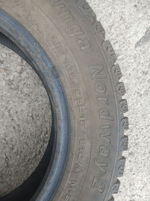 Продаю шины зимние