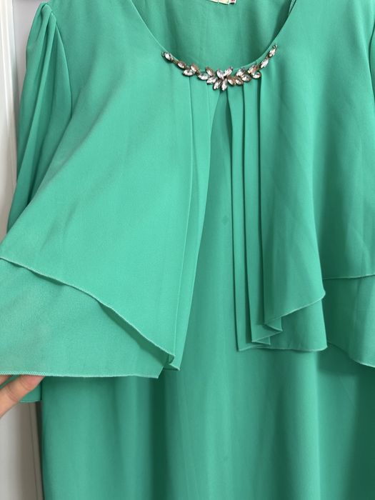 Платье нарядное цена 3000