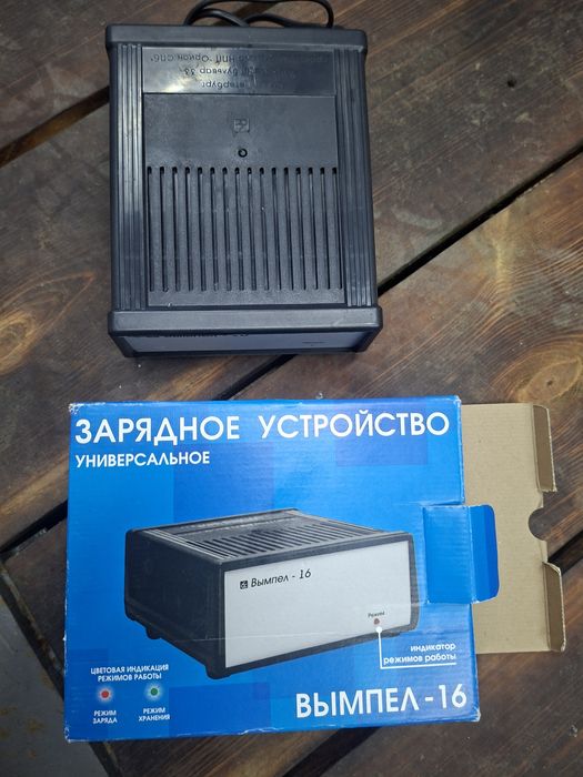 Зарядное устройство для аккумуляторов .