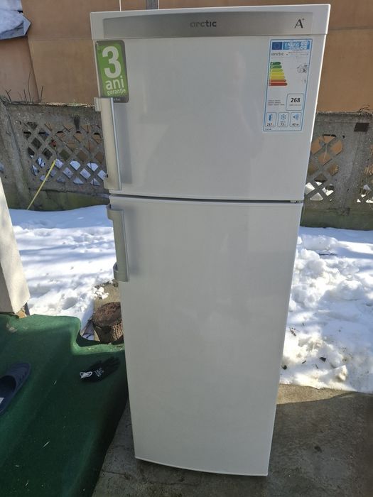 Combina frigorifica Beko  / Arctic.