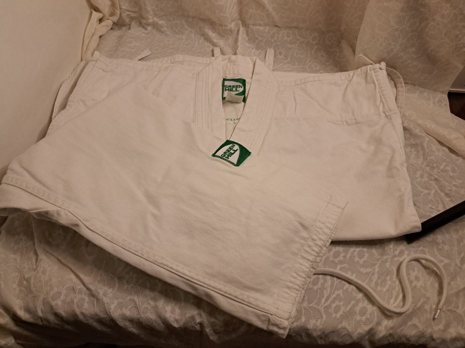 Продаётся кимоно для таеквондо