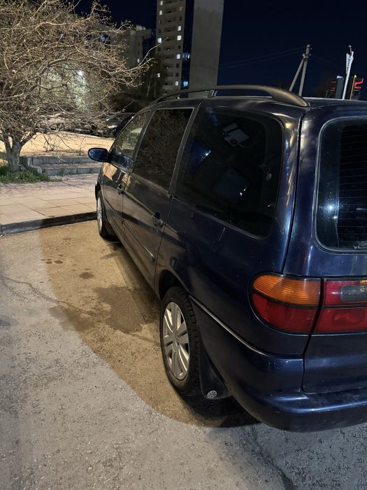 Volkswagwen Sharan 1