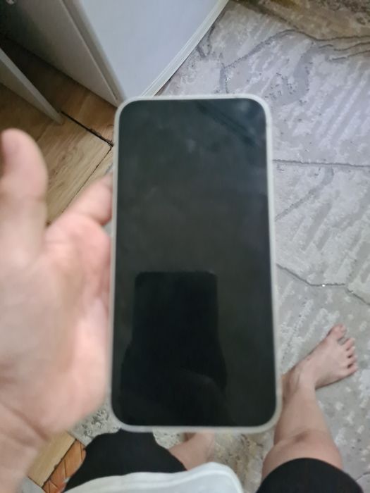 Iphone 13 128гб.
