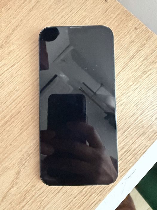 Vand iphone 14 plus impecabil
