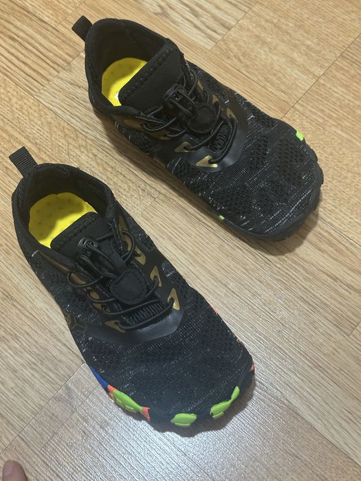 Кроссовки босоногие