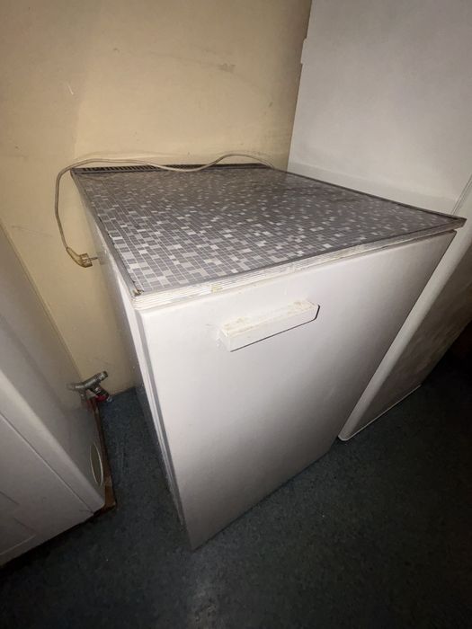 Хладилник работещ