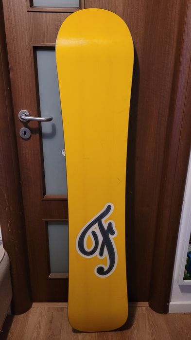 Placa snowboard FORUM 159 cu legături BURTON