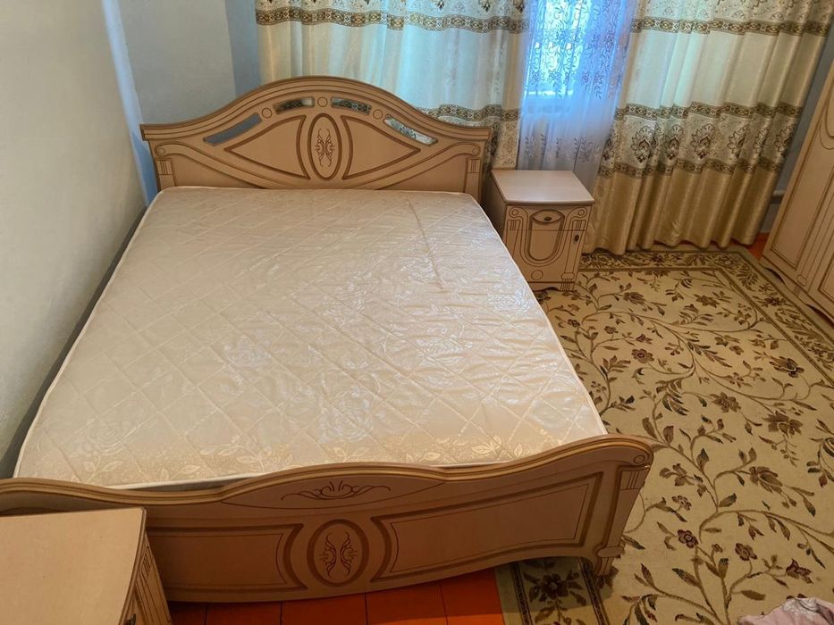 Спальный гарнитур