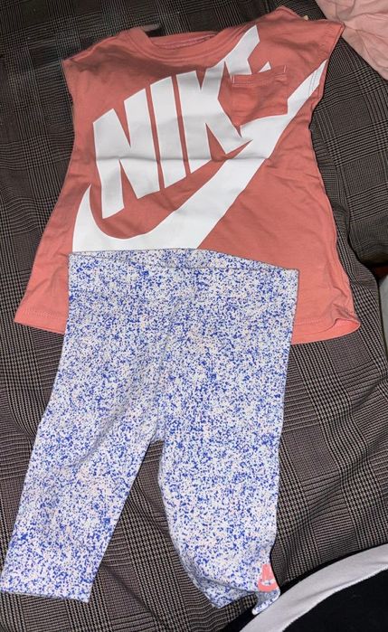 Оригинални дрешки и обувки