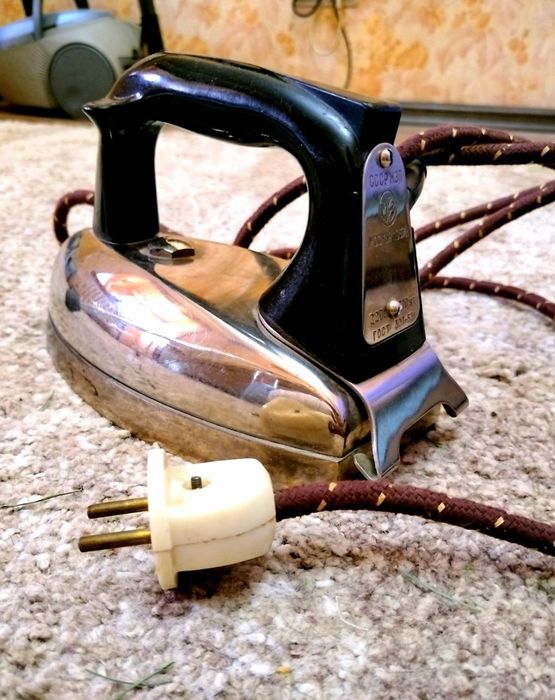 Утюг раритетный рабочий