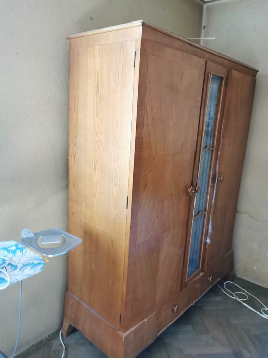 Vand mobila de sufragerie si dormitor stil Lengyel