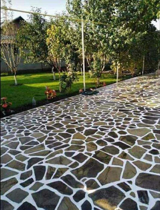 piatra naturala de munte si montaj