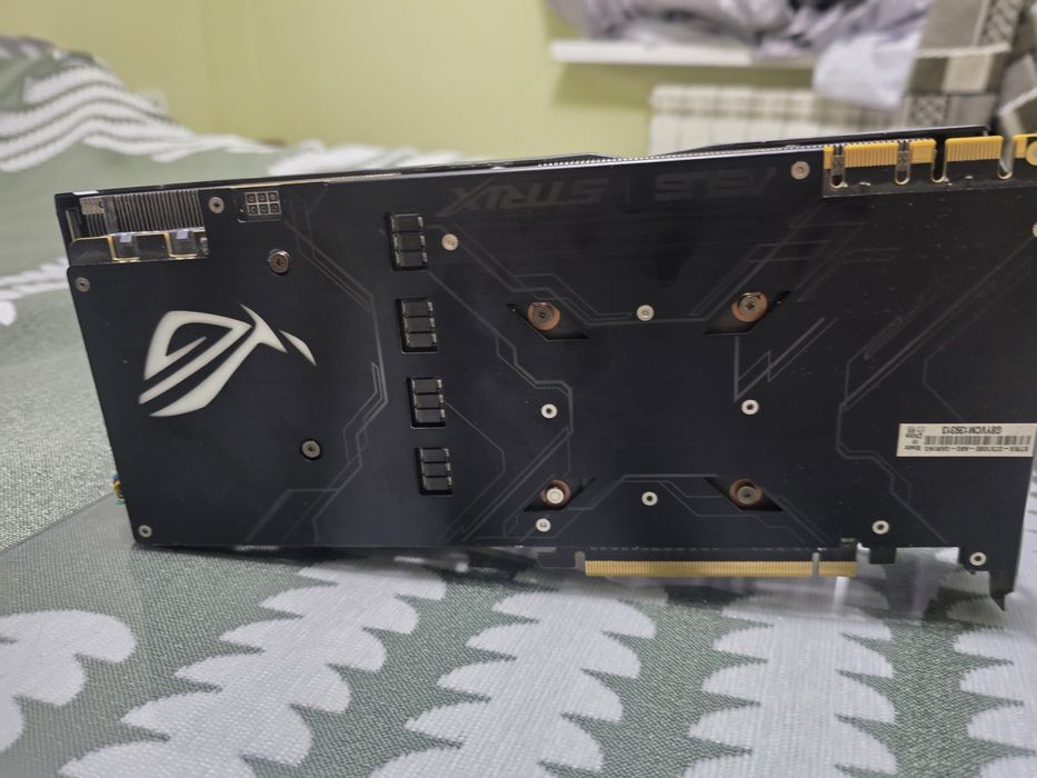 Видеокарта GTX 1080 STRIX