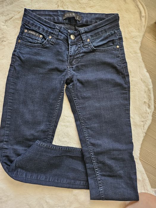 Оригинални дънки Guess много запазени