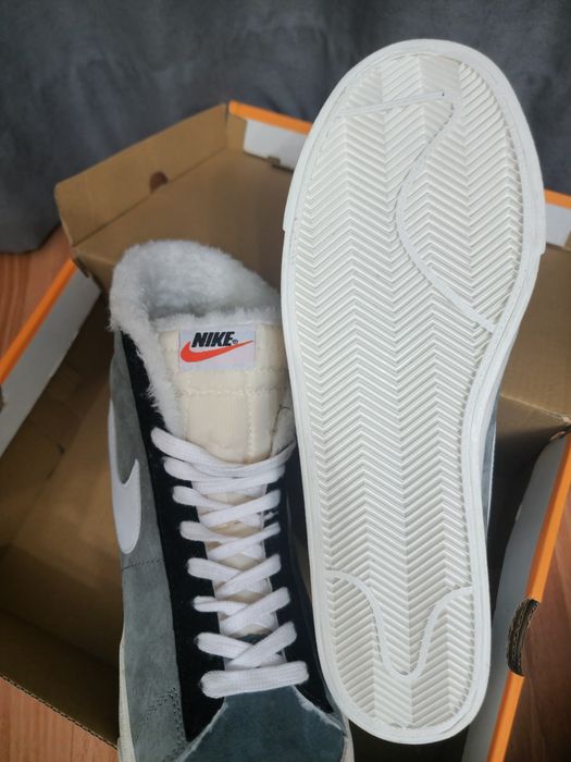 Продам кроссовки на зиму