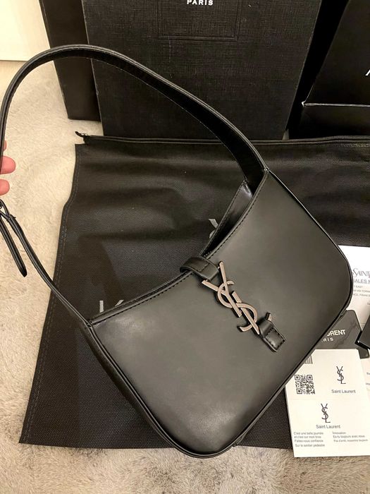 Geantă/Poșetă Yves Saint Laurent 5 a 7 Smooth Leather YSL 21x14x8