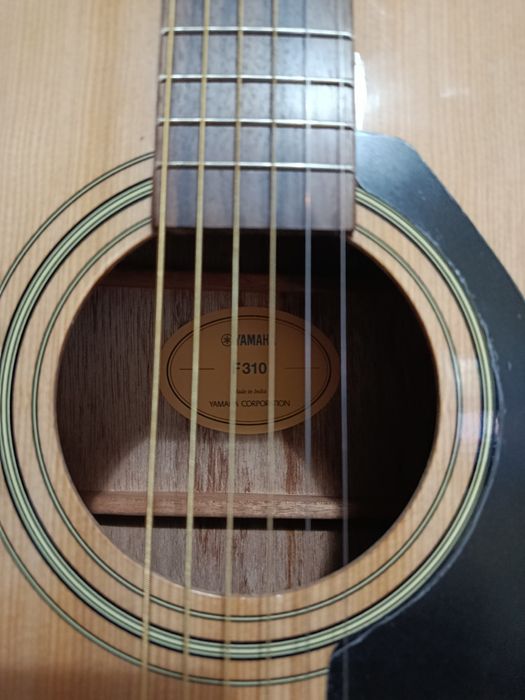 Гитара акустическая