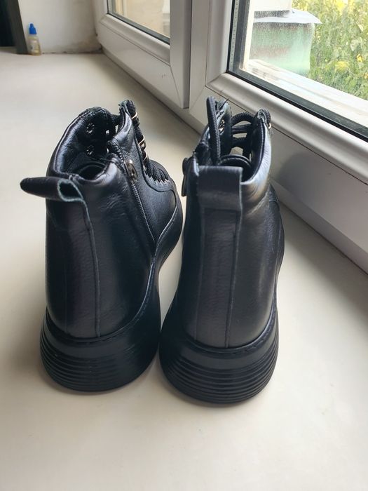 Ботинки натуральная кожа, Турция, новые 39 размер, Турция.