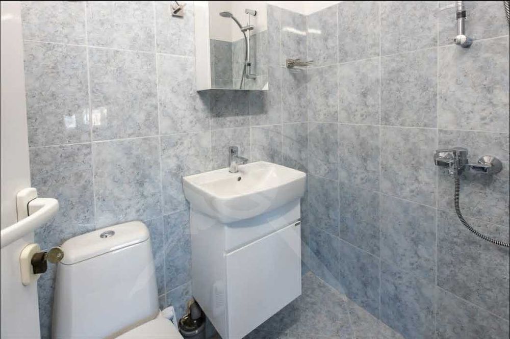 Дава се под наем Двустаен апартамент в Варна, Център - 37 кв.м за 398.82 € - Снимка #5