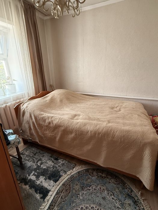 Продам спальный гарнитур