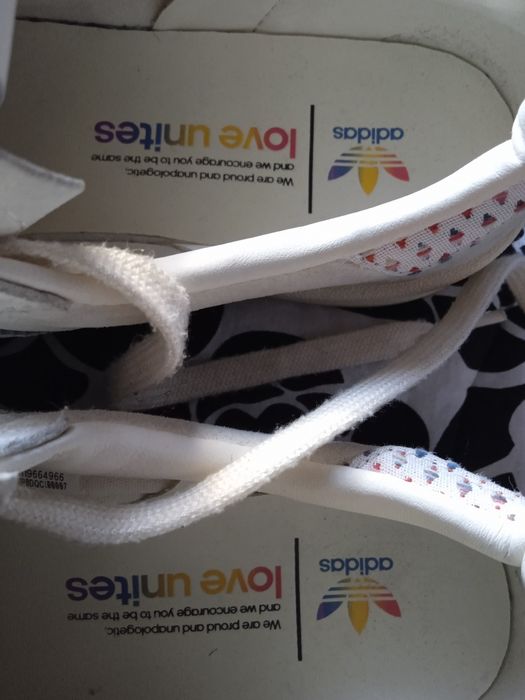 Нови маратонки ADIDAS, унисекс