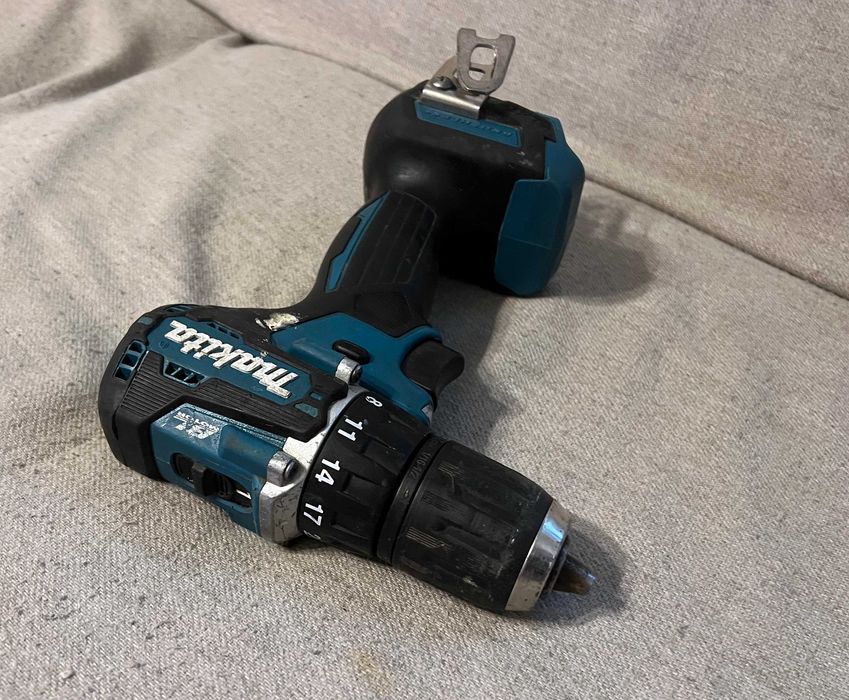 Masina gaurit Makita DDF487 18V LXT Brushless doar corp
