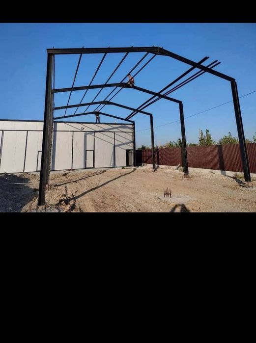 Vand hale pe structura metalica lucrăm fără avans