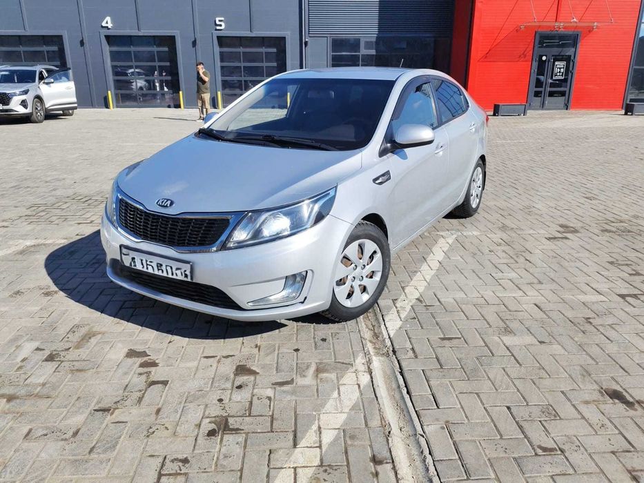 Продам Kia Rio 2013 года