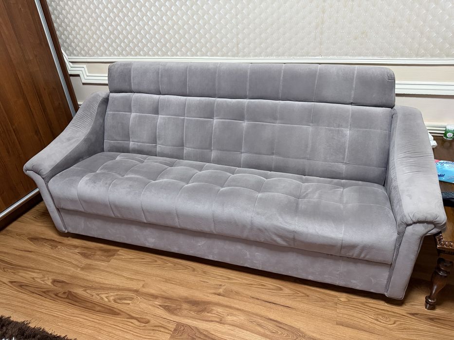 Диван 2 креслоси билан сотилади