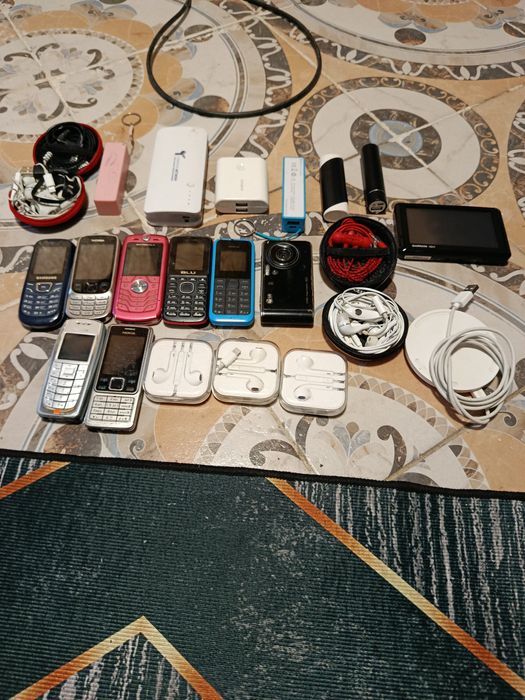 Telefoane fechi și bateri externe