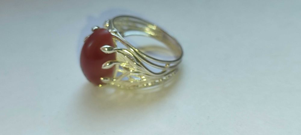 Серебряное кольцо с натуральным камнем СЕРДОЛИК, размер 18.
