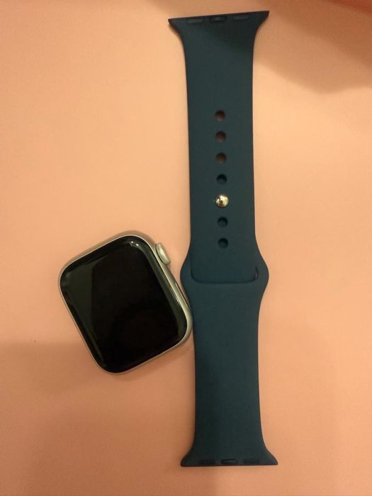 Продам часы apple watch