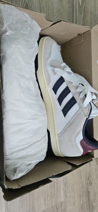 Оригинални кецове adidas