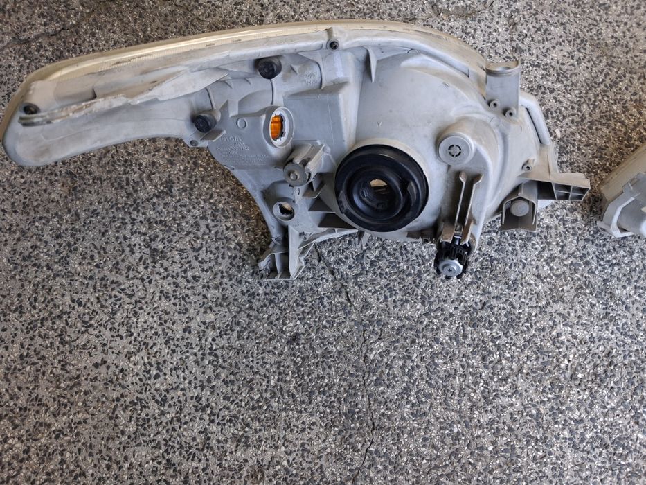 Комплект фарове за Toyota Land Cruiser j120