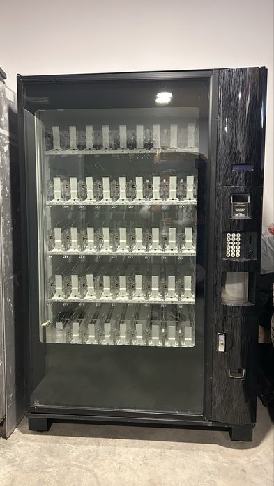 Dixie Narco Bev Max 3 Вендинг машини за безалкохолно 2бр.