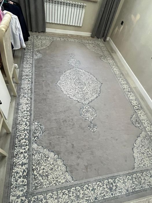 Продам Иранский ковер 4,5на 2,5