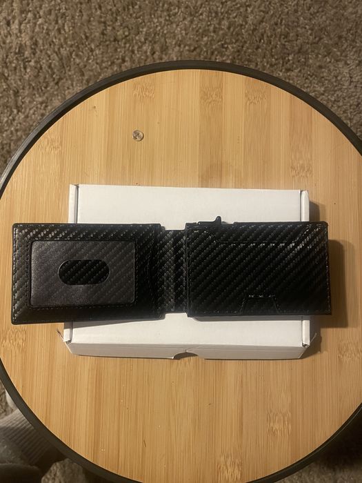 Кардхолдър / портфейл