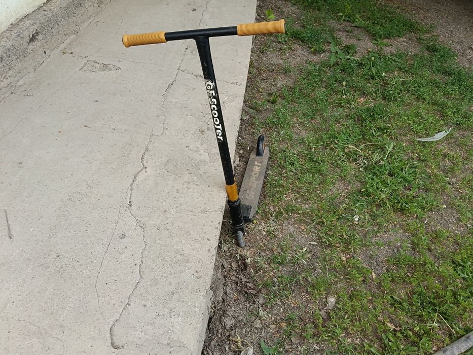 Продам самокат в хорошем состоянии,.