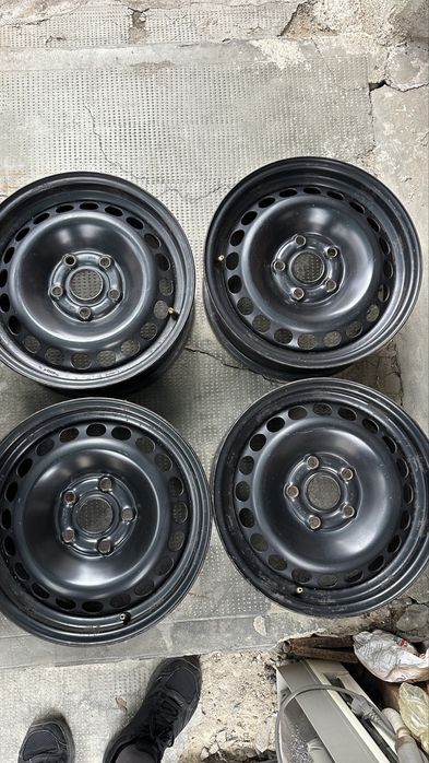 Set jante VW 5x112 R15 et 37 Golf 5 6 7