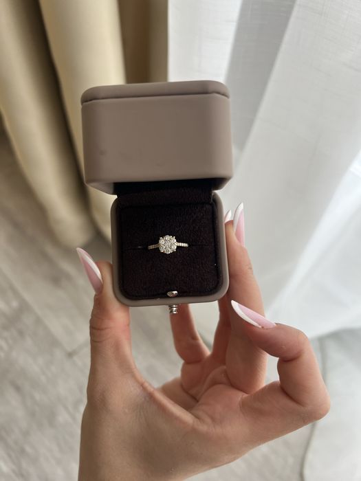 Inel de logodna Teilor din aur galben cu diamante