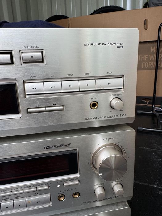 Vând linie Onkyo integra A-9911 capul de serie