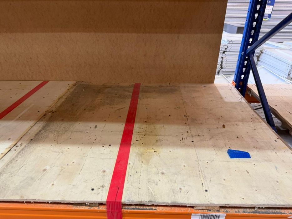 Доски из фанеры б/у