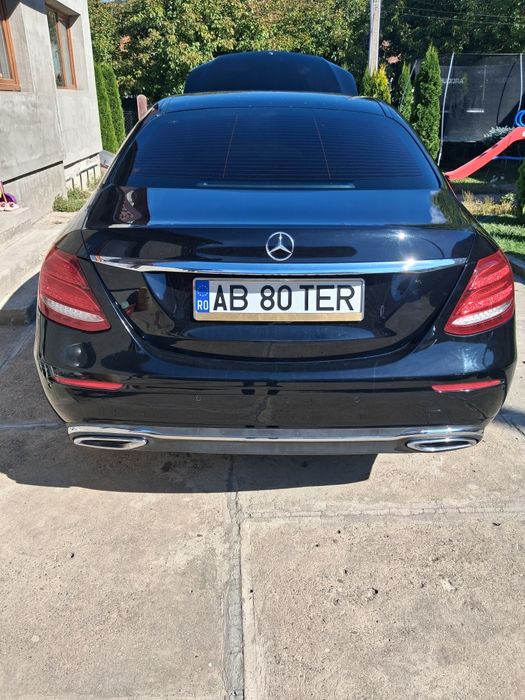 Vand mercedes eclass 14300 Euro  fiscal pe loc merita văzut mașina cu consum mic am schimbat motorul